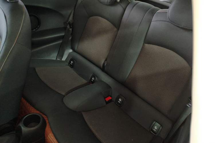 Used  MINI 2023 1.5T ONE
