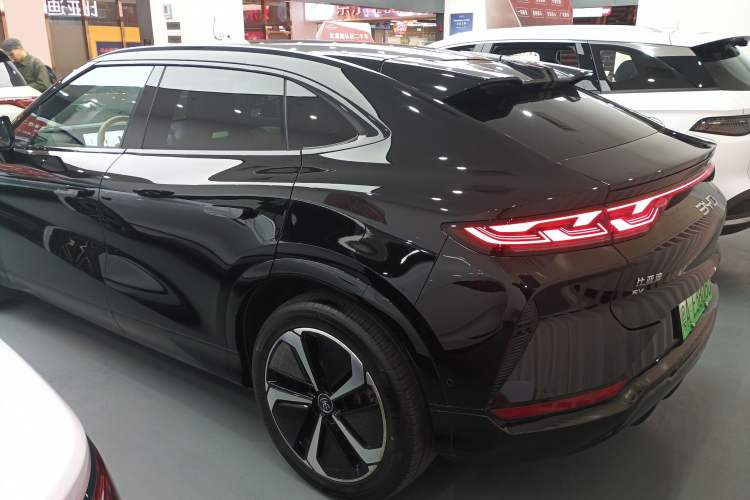 Used BYD Song L EV 2025 662 km Ultra-Range Version
