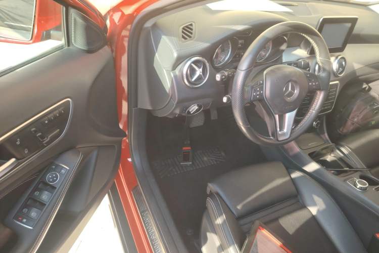 Used Mercedes-Benz GLA 2016 GLA 200 Fashion Model