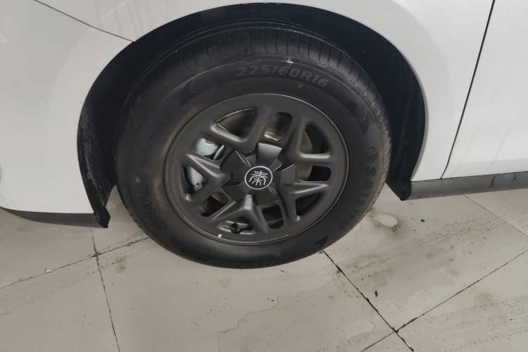 Used BYD Qin PLUS 2025 DM-i Smart Drive 55KM Leading Model