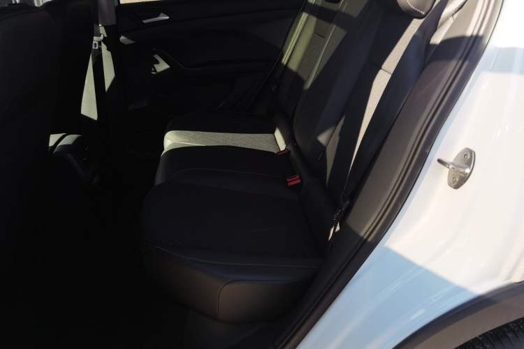 Used Volkswagen Tacqua 2023 200TSI DSG Joy-Connect Edition