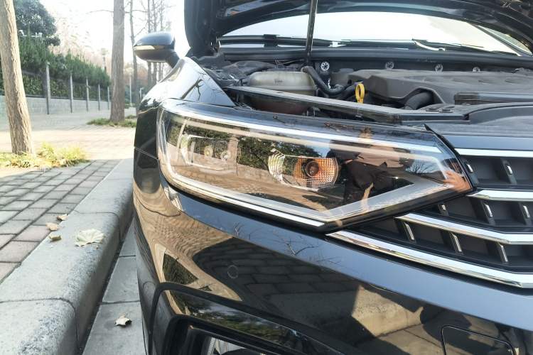 Used Volkswagen Magotan 2023 2 Million Units Commemorative Edition 330TSI DSG Luxury Version
