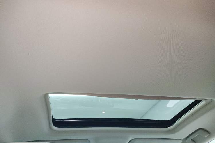 Used Buick GL8 2020 Land Business Class 652T Luxury Model
