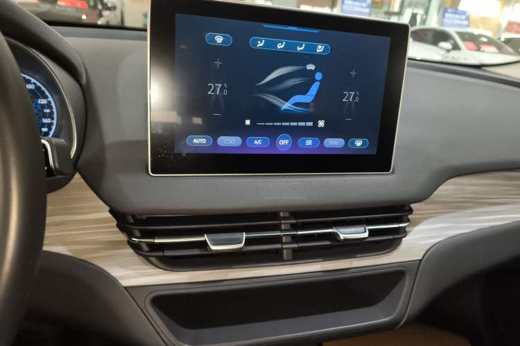 Used Hongqi E-QM5 2023 560km PLUS
