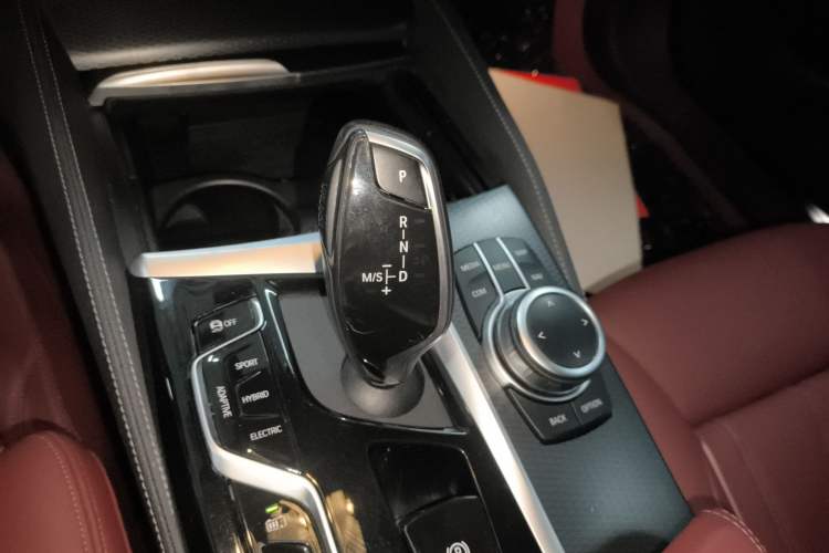 Used BMW 5 Series New Energy 2022 Second Facelift 535Le Pioneer Edition M Sport Package
