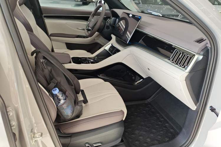 Used BYD Song PLUS New Energy 2025 EV Intelligent Driving Version 520km Premium Model
