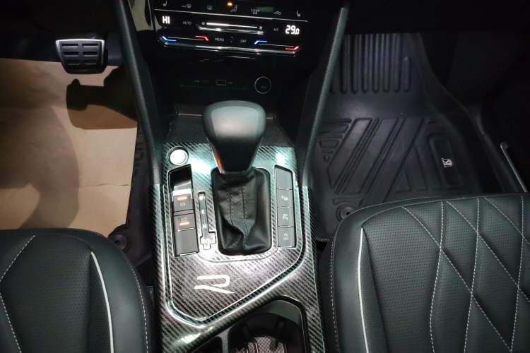 Used Volkswagen Tiguan L 2022 330TSI Automatic Two-Wheel Drive R-Line Enhanced Edition