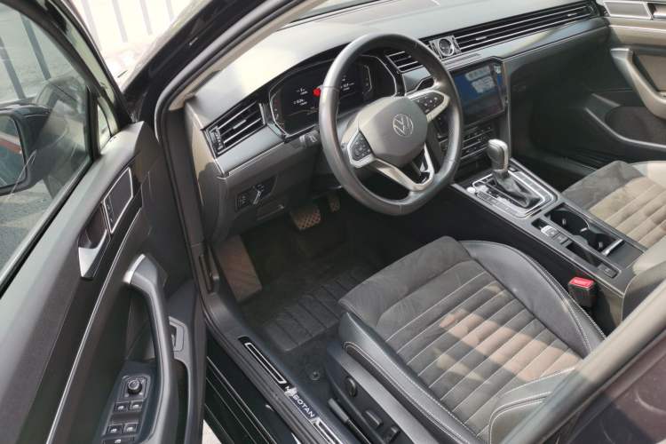 Used Volkswagen Magotan 2020 330TSI DSG Luxury Edition