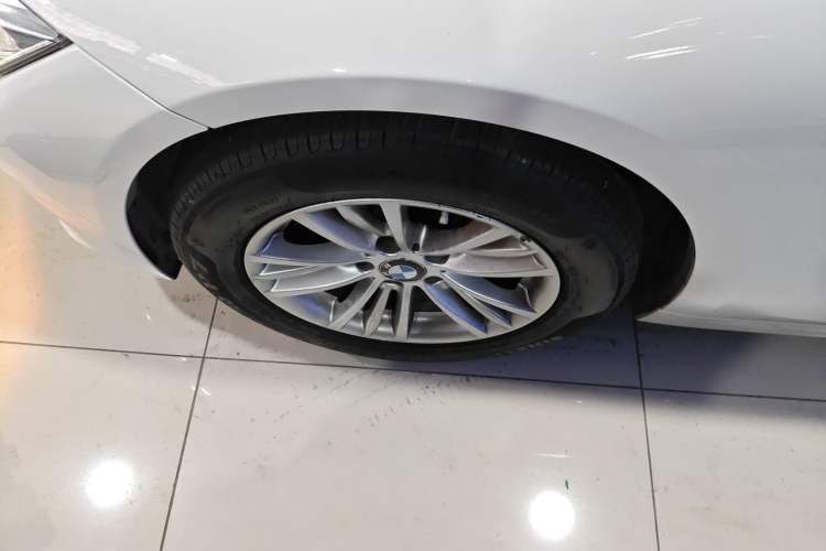 Used BMW 3 Series 2015 320Li Luxury Edition Fashion Model
