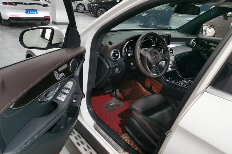 Used Mercedes-Benz GLC 2016 GLC 260 4MATIC Dynamic Edition
