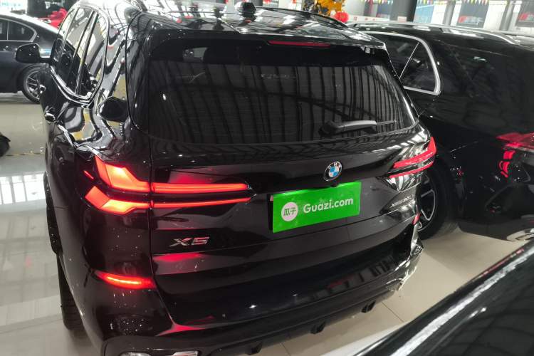 Used BMW X5 2023 xDrive 30Li Luxury M Sport Night Edition Package
