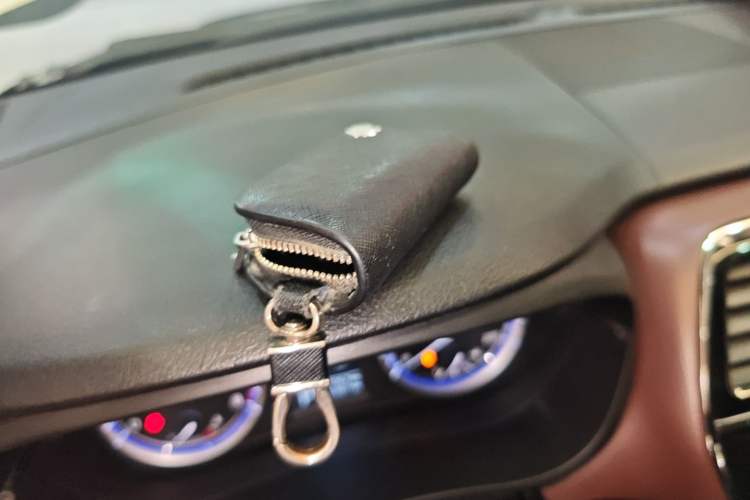 Used Suzuki Vitara S-Cross 2017 1.6L CVT Two-Wheel Drive Urban Fashion Model