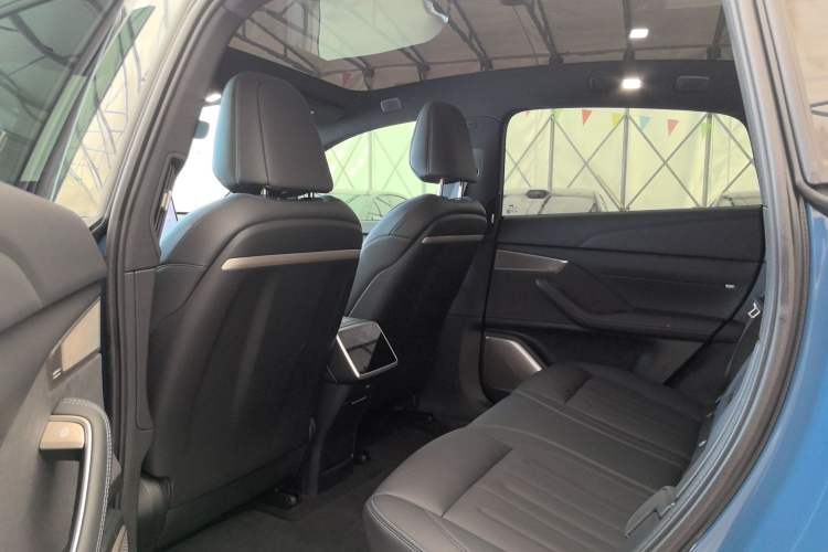 Used ONVO L60 2024 60 kWh Rear-Drive Version
