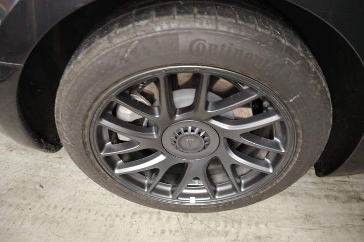 Used Tesla Model 3 2023 Long-Range All-Wheel-Drive Version
