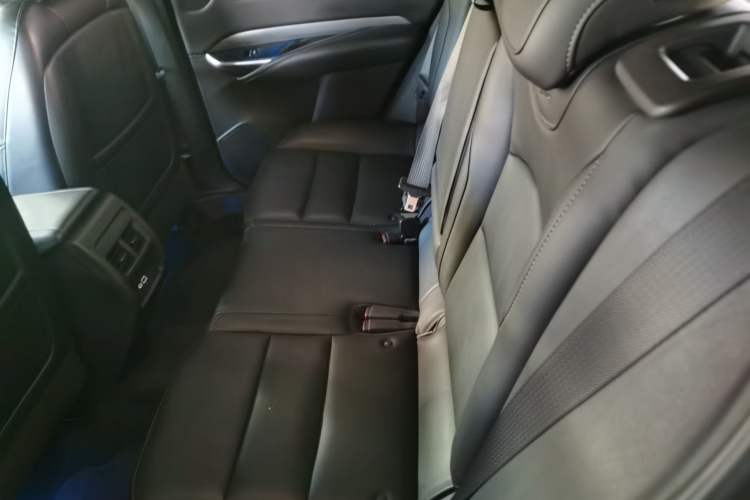 Used Cadillac XT4 2021 28T Two-Wheel Drive Leading Version
