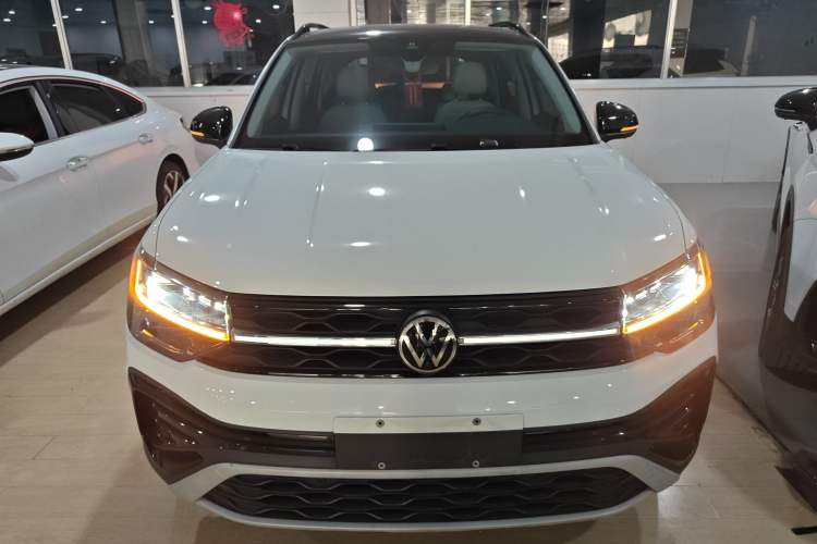 Used Volkswagen Tharu 2024 300TSI Two-Wheel-Drive Moon Luxury Edition
