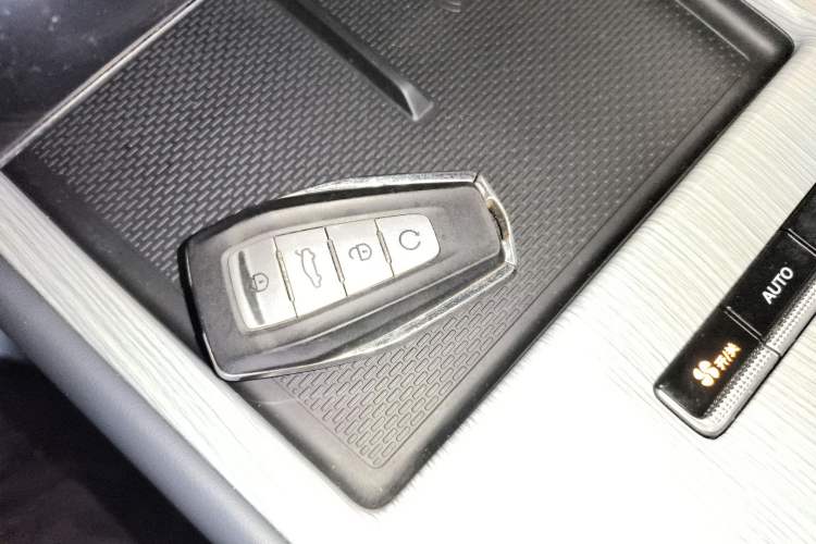 Used Geely Auto FX11 2024 1.5TD DCT Prestige Edition
