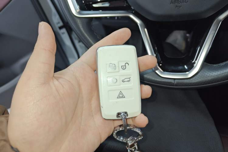 Used Land Rover Range Rover Evoque New Energy 2023 Aurora L P300e Plug-in Hybrid Electric Version