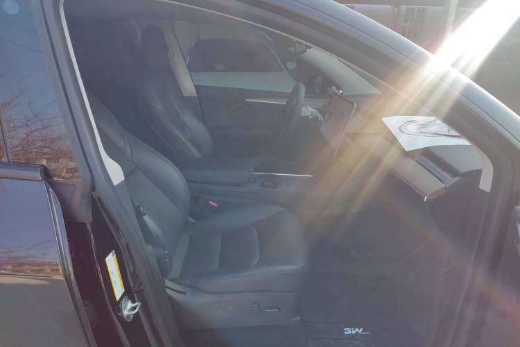 Used Tesla Model Y 2021 Standard Range Rear-Wheel Drive Version
