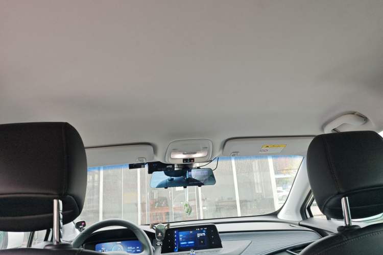 Used Buick Velite 6 2023 Revised Version 430 km Range – Commuter Edition
