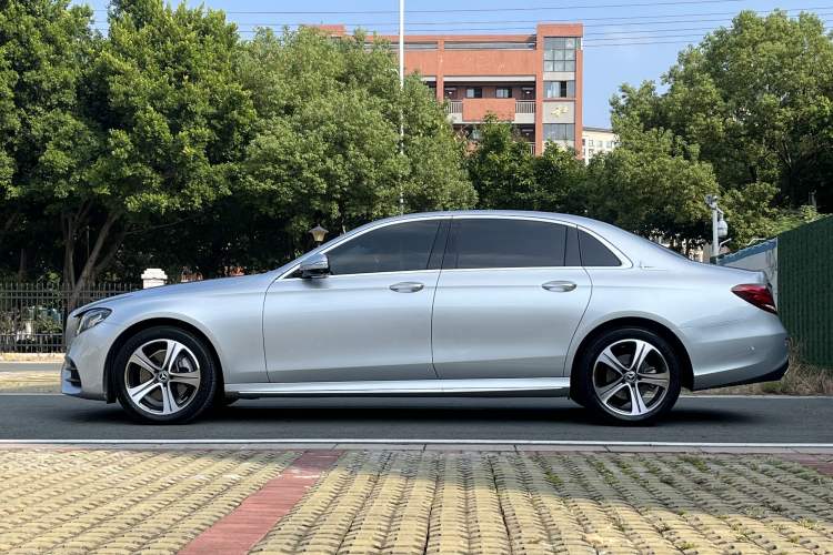Used Mercedes-Benz E-Class 2018 Facelift E 200 L Sport Edition
