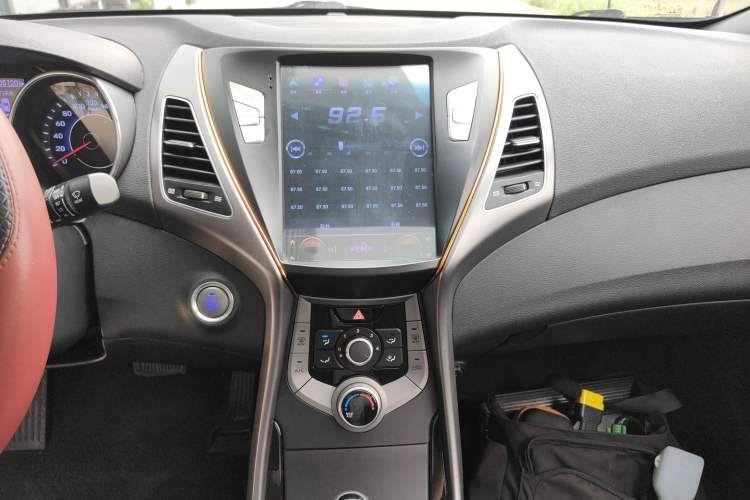 Used Hyundai Elantra 2015 1.6L Automatic Leading Model