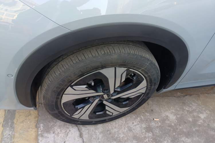 Used  E5 2024 530km Starship Edition
