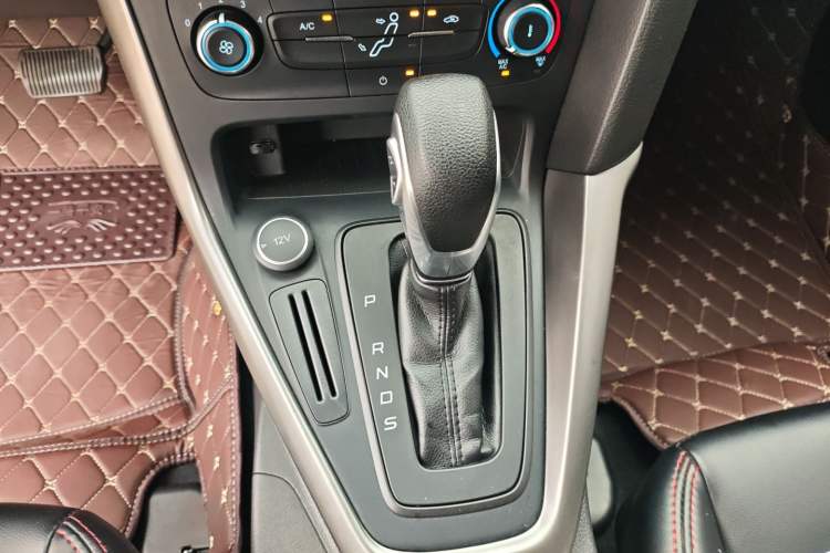 Used Ford Focus 2018 Hatchback Classic 1.6L Automatic Comfort Plus SmartDrive Edition
