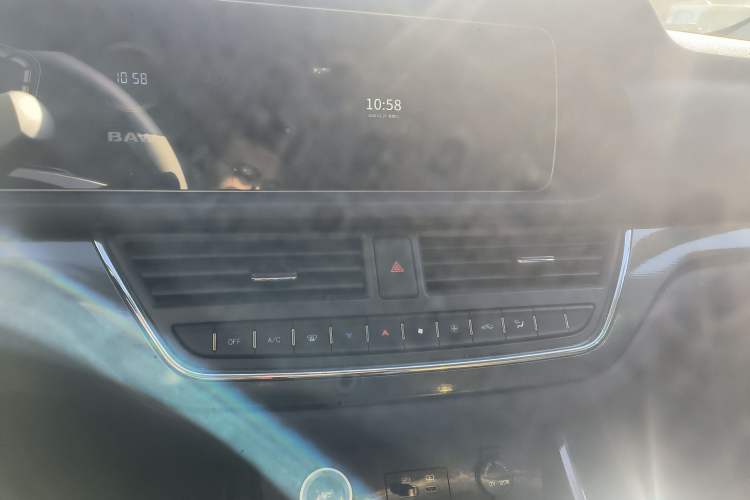 Used  Ruisheng Ace M7 2025 2.0L Automatic Long Wheelbase Luxury Version 7 Seats
