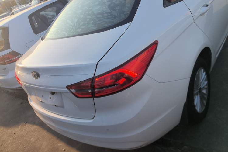 Used Ford Escort 2017 Revised Version 1.5L Manual Comfort Edition
