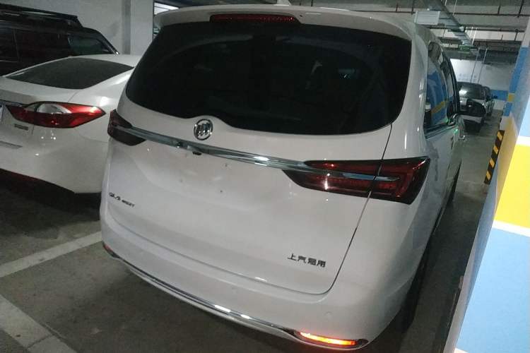 Used Buick GL8 2021 Land Cruiser Executive Class 652T Luxury Model
