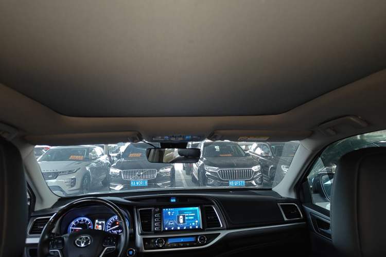 Used Toyota Highlander 2018 2.0T Four-Wheel Drive Luxury Version 7 Seats China VI Standard