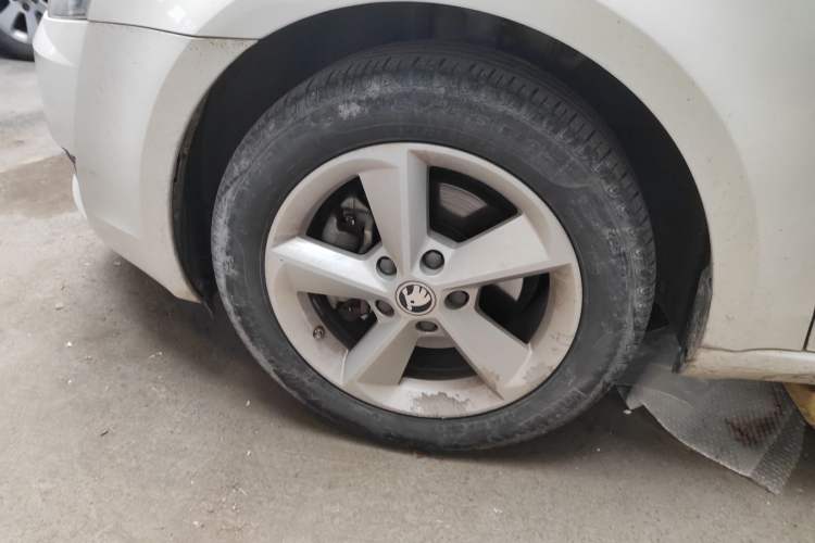 Used Skoda Octavia 2015 1.6L Automatic Yijie Edition
