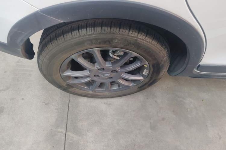 Used Geely Auto Vision X3 2021 PRO 1.5L CVT Deluxe Model
