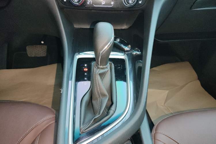 Used Buick GL6 2019 18T 5-Seater Connected Luxury Version China VI Standard
