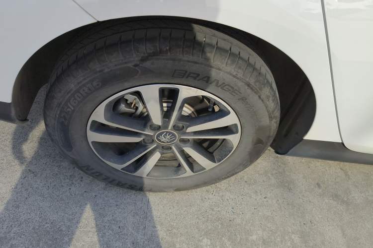 Used BYD Qin PLUS 2025 DM-i Smart Drive 120KM Superior Model