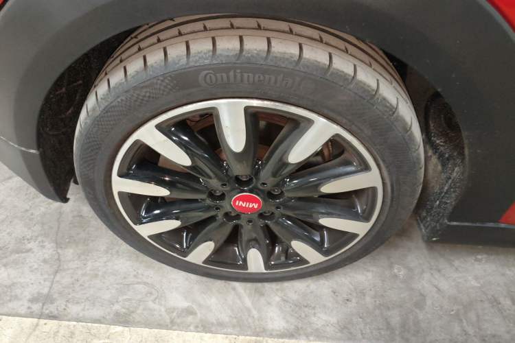 Used  MINI 2015 2.0T COOPER S Five-Door Edition
