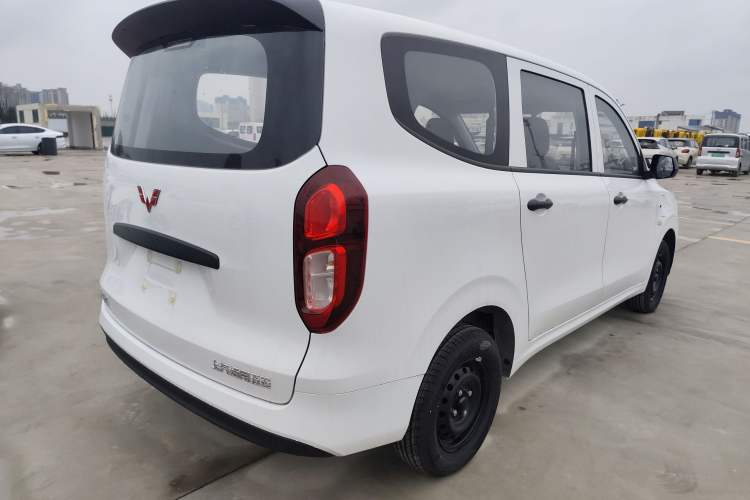 Used Wuling Hongguang New Energy 2024 All-Electric Model 300KM Practical Version