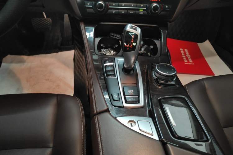 Used BMW 5 Series 2014 525Li Luxury Design Package
