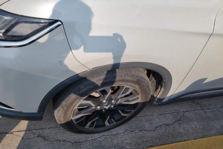 Used Mitsubishi Outlander 2019 2.0L Two-Wheel Drive Comfort Edition 5 Seats China VI Standard
