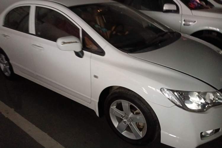 Used CIIMO CIIMO 2012 1.8L Automatic
