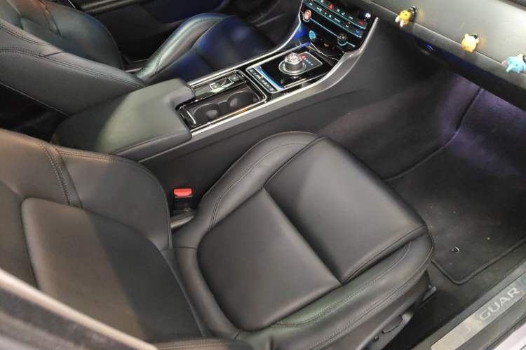 Used Jaguar XFL 2020 XFL 2.0T P200 Two-Wheel-Drive Elite Edition
