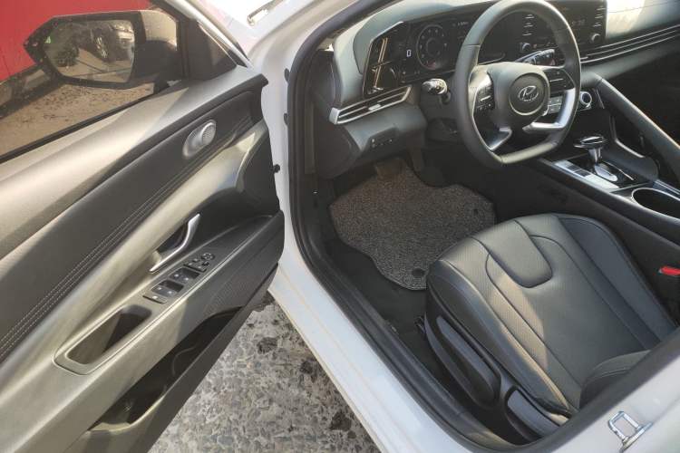 Used Hyundai Elantra 2022 1.5L CVT GLX Elite Edition