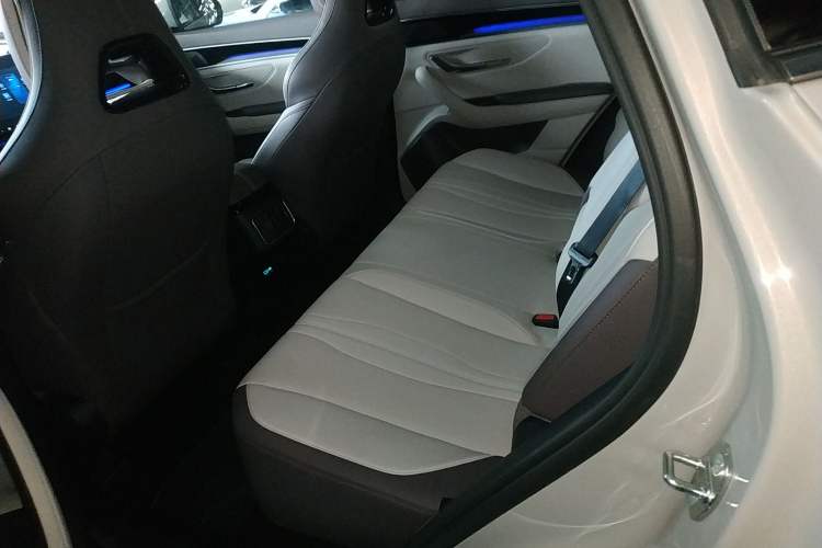 Used BYD Song PLUS New Energy 2025 DM-i Smart Drive 112KM Prestige Model
