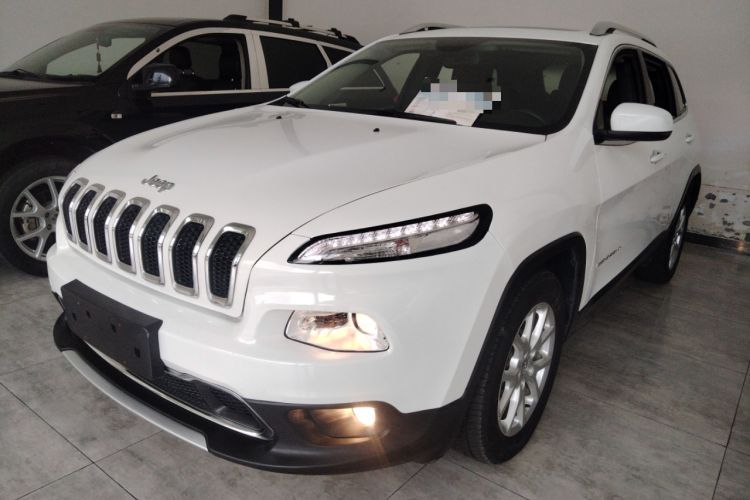 Used  Cherokee 2017 2.0L Superior Edition
