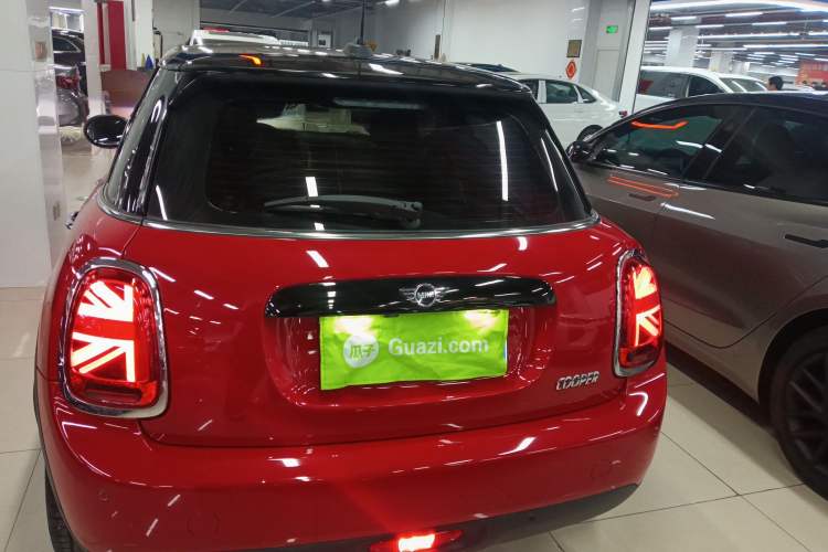 Used  MINI 2021 1.5T COOPER Artist Five-Door Edition
