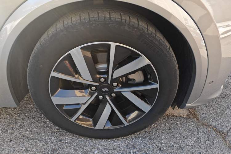 Used Li Auto L7 2023 Pro Model
