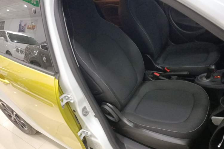 Used  forfour 2016 1.0L 52 kW Passion Edition