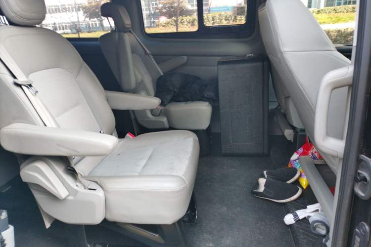 Used Ford Transit 2023 2.0T Diesel Automatic Commercial & Travel Version Mid-axle Low-roof Design 7/8/9-Seater