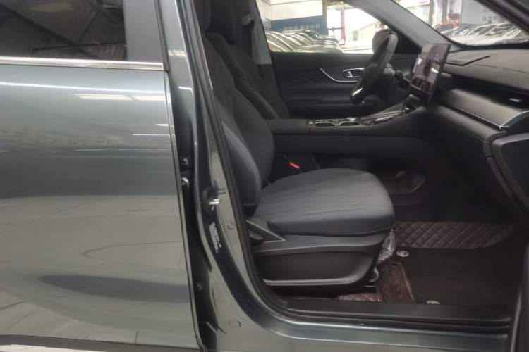 Used Chery Tiggo 8 PLUS 2025 Model 290TGDI DCT Chufeng Edition—5 Seaters